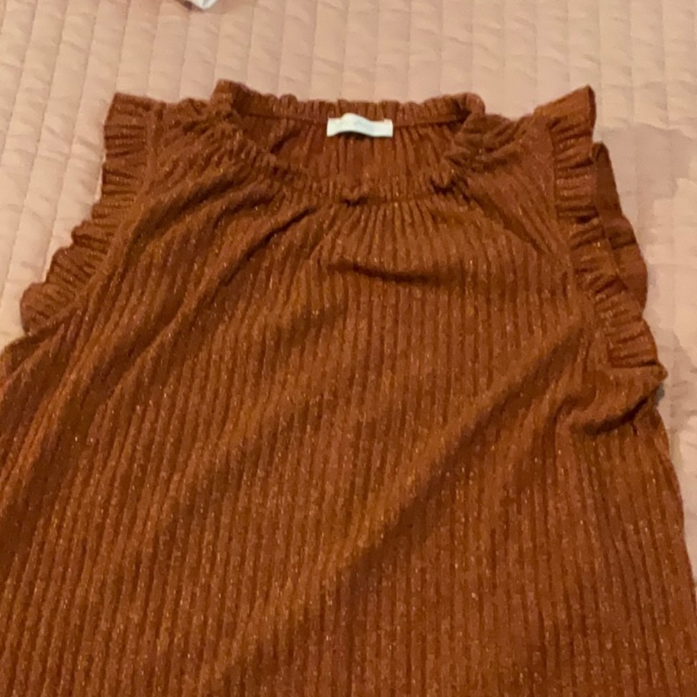 Shimmery sleeveless blouse